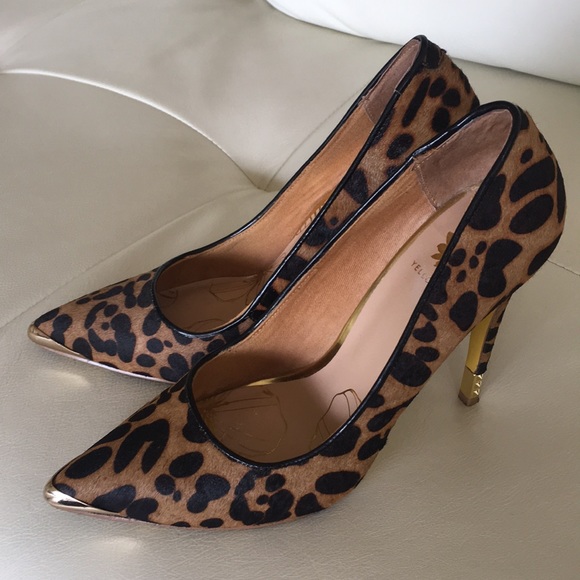 leopard yellow box